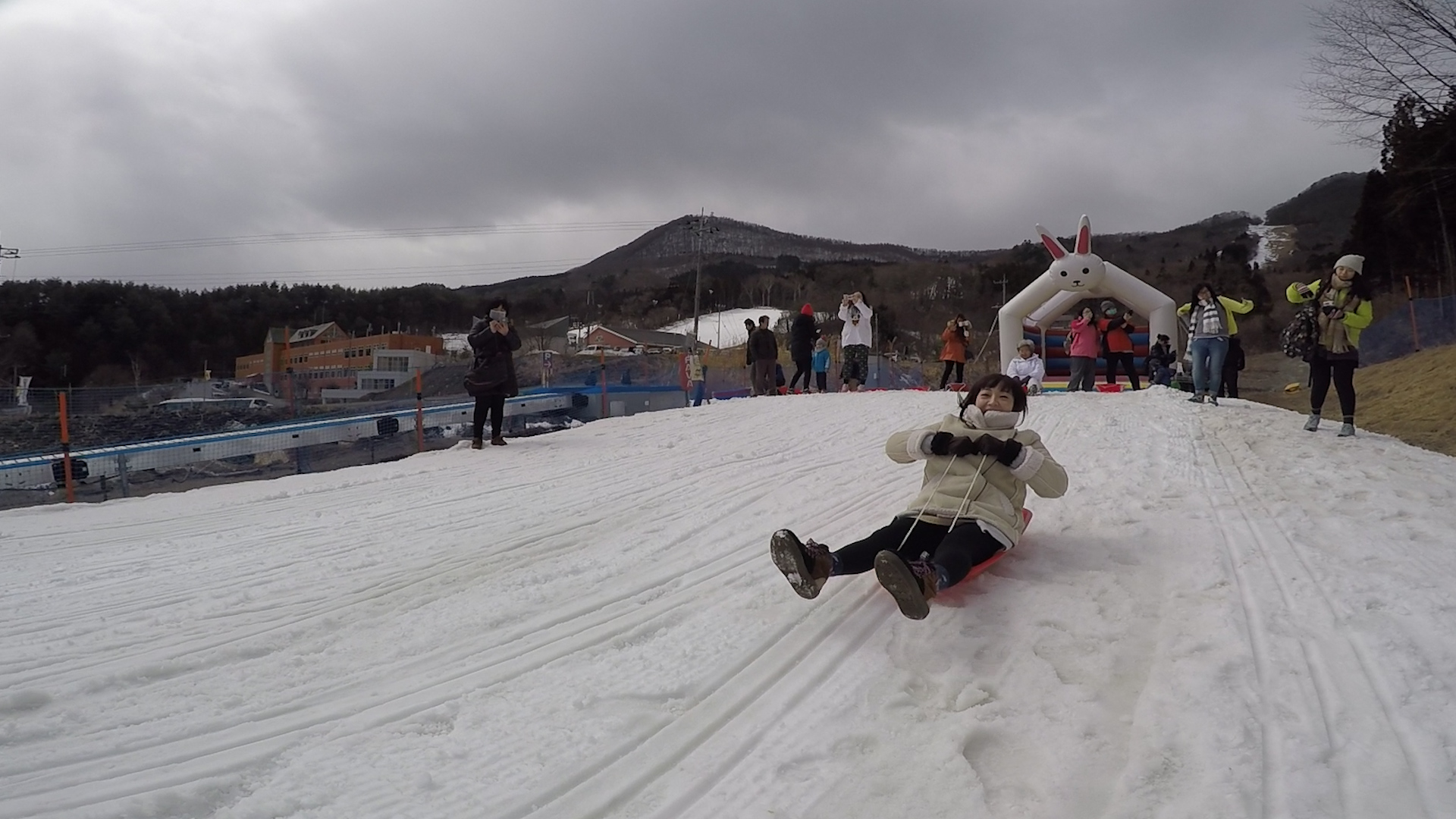 【東京一日旅行團】第一站 – 滑雪場玩雪！