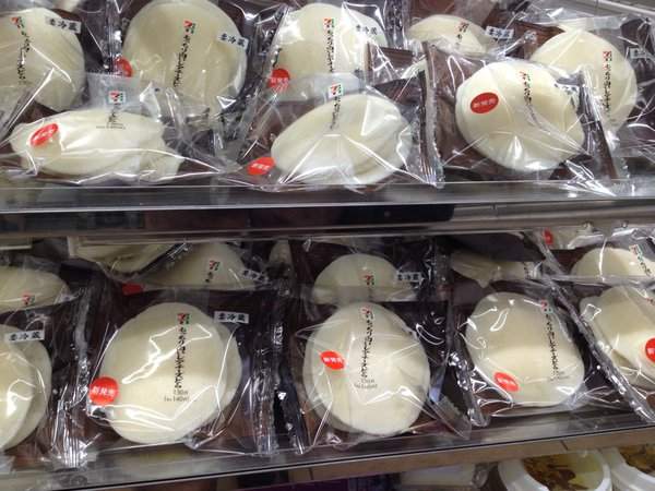 日本七仔推出冰涼白色豆沙包