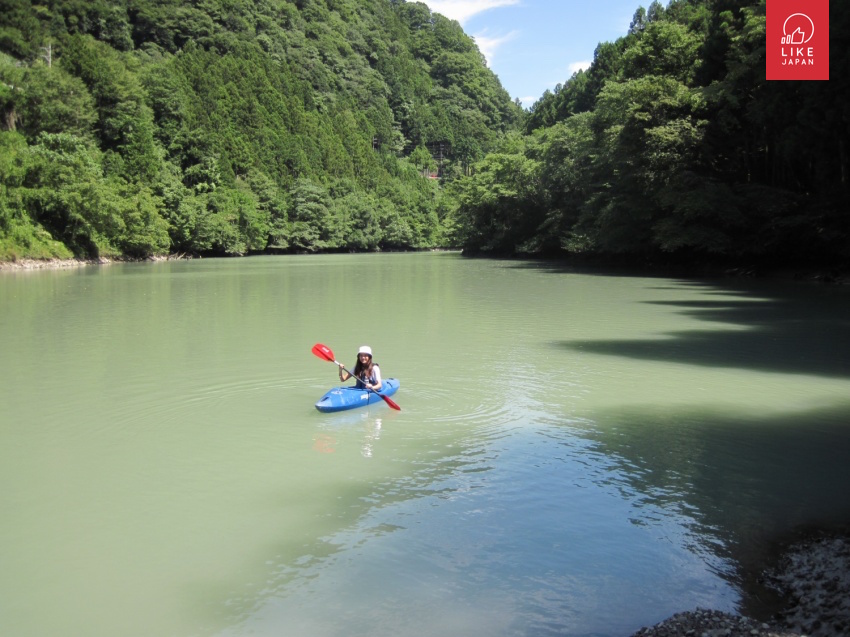 【東京近郊之旅】《奧多摩・多麼美 の 白丸湖划個靚艇！》