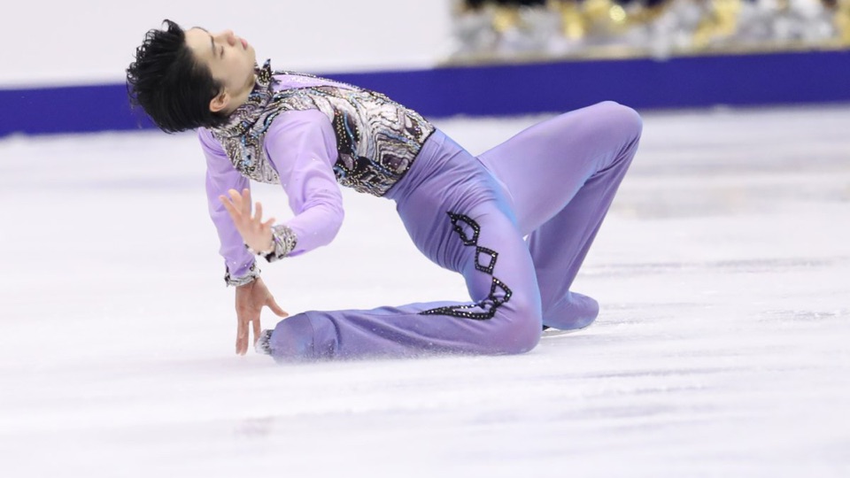 溜冰王子羽生結弦刷新今季世界紀錄奪國際花樣滑冰大獎賽日本站冠軍