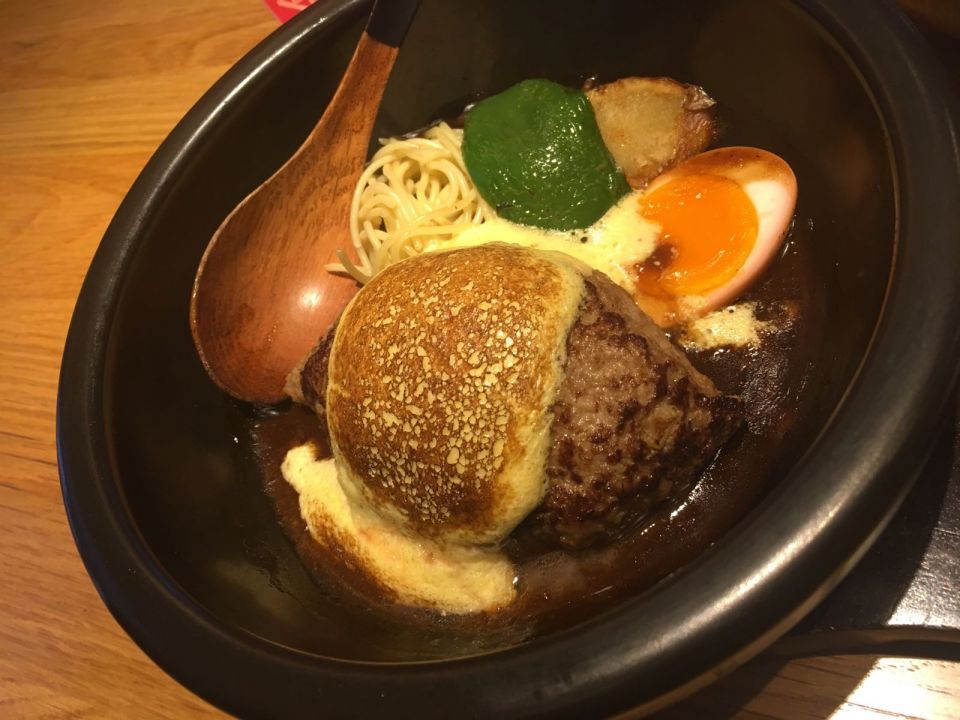 日本人煮肉一向高「汁」，山本漢堡扒