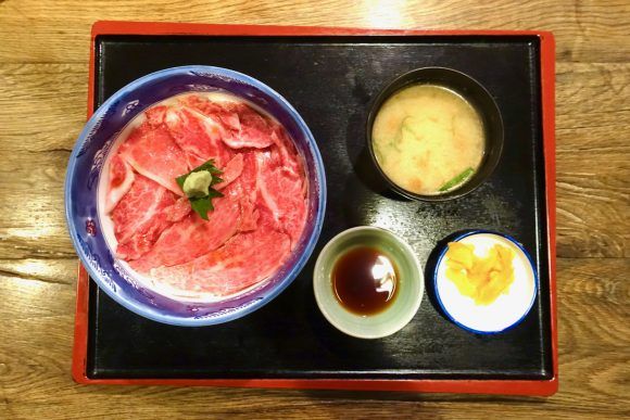 【 富良野 鄉土料理 名店 】 必食 「 極品 和牛 刺身丼 」！