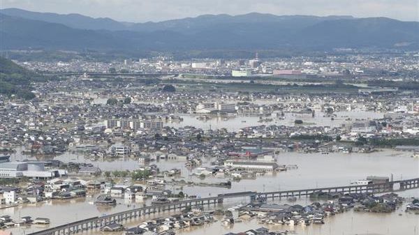 猛烈豪雨橫掃日本關西及中國地區     暴雨成災 交通商業觀光一片混亂