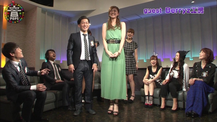  181cm日本第1高偶像！前Berryz工房長腿美人熊井友理奈的高度差早安家族寫真集