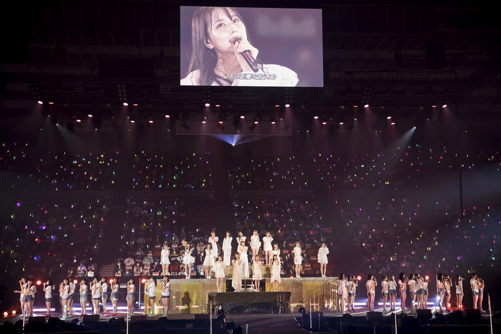 NMB48十週年演唱會感動盛況 畢業成員回歸表演 隊長小嶋花梨：「總有一日我們會站上大阪巨蛋的舞台」