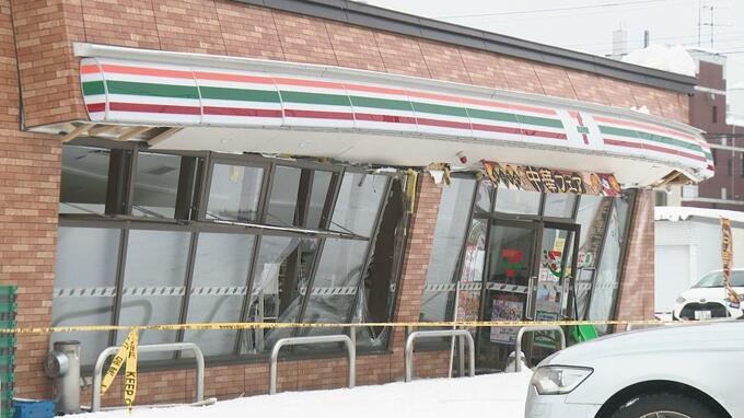 北海道7-Eleven便利店懷疑被雪壓壞：瀕臨倒塌似快要爆開